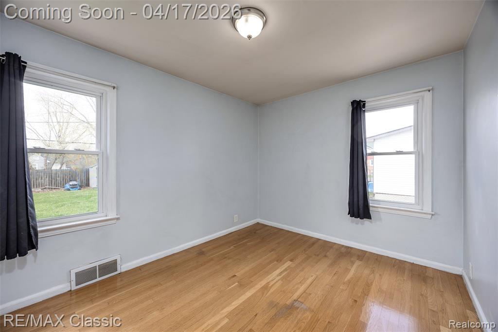 22481 Springbrook Avenue Farmington, MI 48336 - Photo 19 of 29 Gallery Image 19