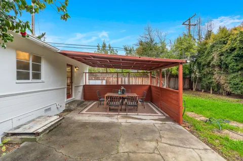 $2,895,000 | 11 Tulip Lane, Palo Alto, CA 94303