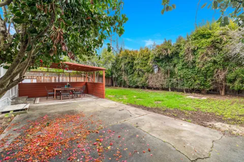 $2,895,000 | 11 Tulip Lane, Palo Alto, CA 94303