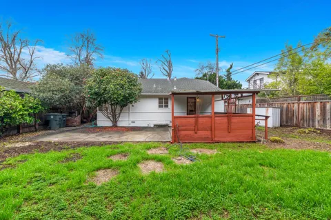 $2,895,000 | 11 Tulip Lane, Palo Alto, CA 94303