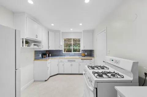 $2,895,000 | 11 Tulip Lane, Palo Alto, CA 94303