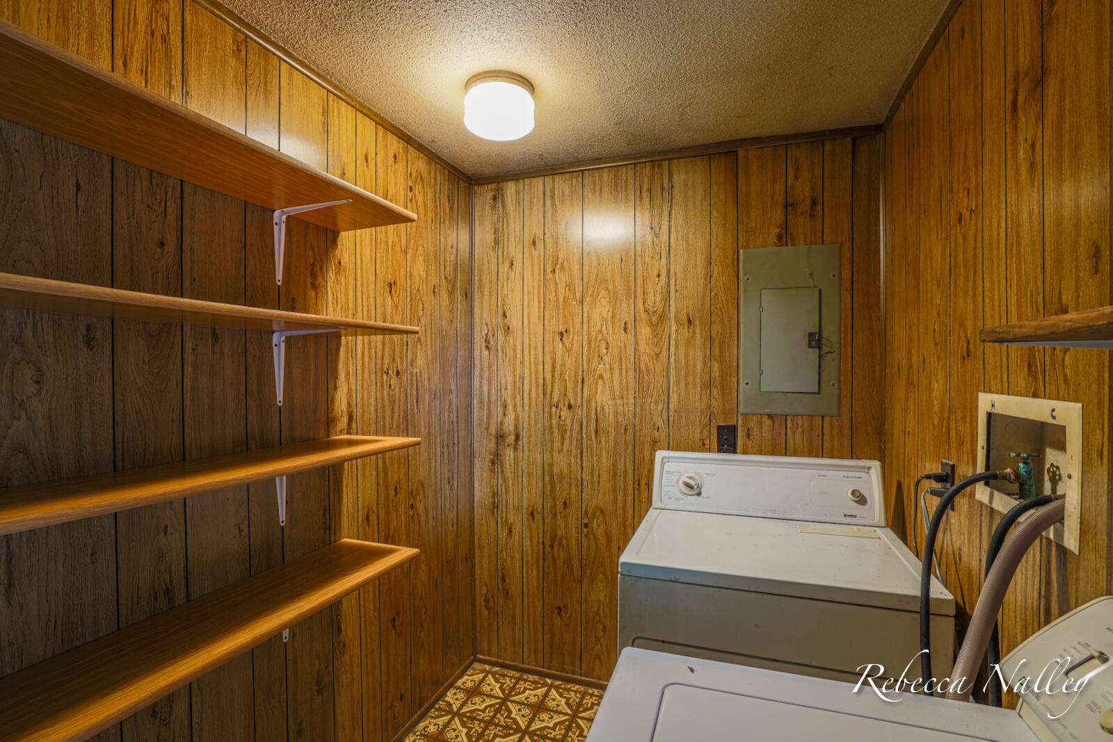 3150 South Patterson Road Wayland, MI 49348 - Photo 11 of 31 Laundry Room