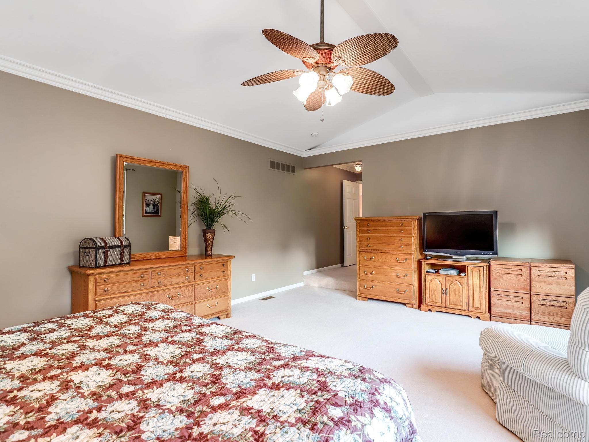 1768 Ring Neck Drive Rochester, MI 48307 - Photo 26 of 57 1768 Ring Neck Dr Rochester MI-046-066-1768 Ring Neck Drive Rochester-MLS_Size.jpg
