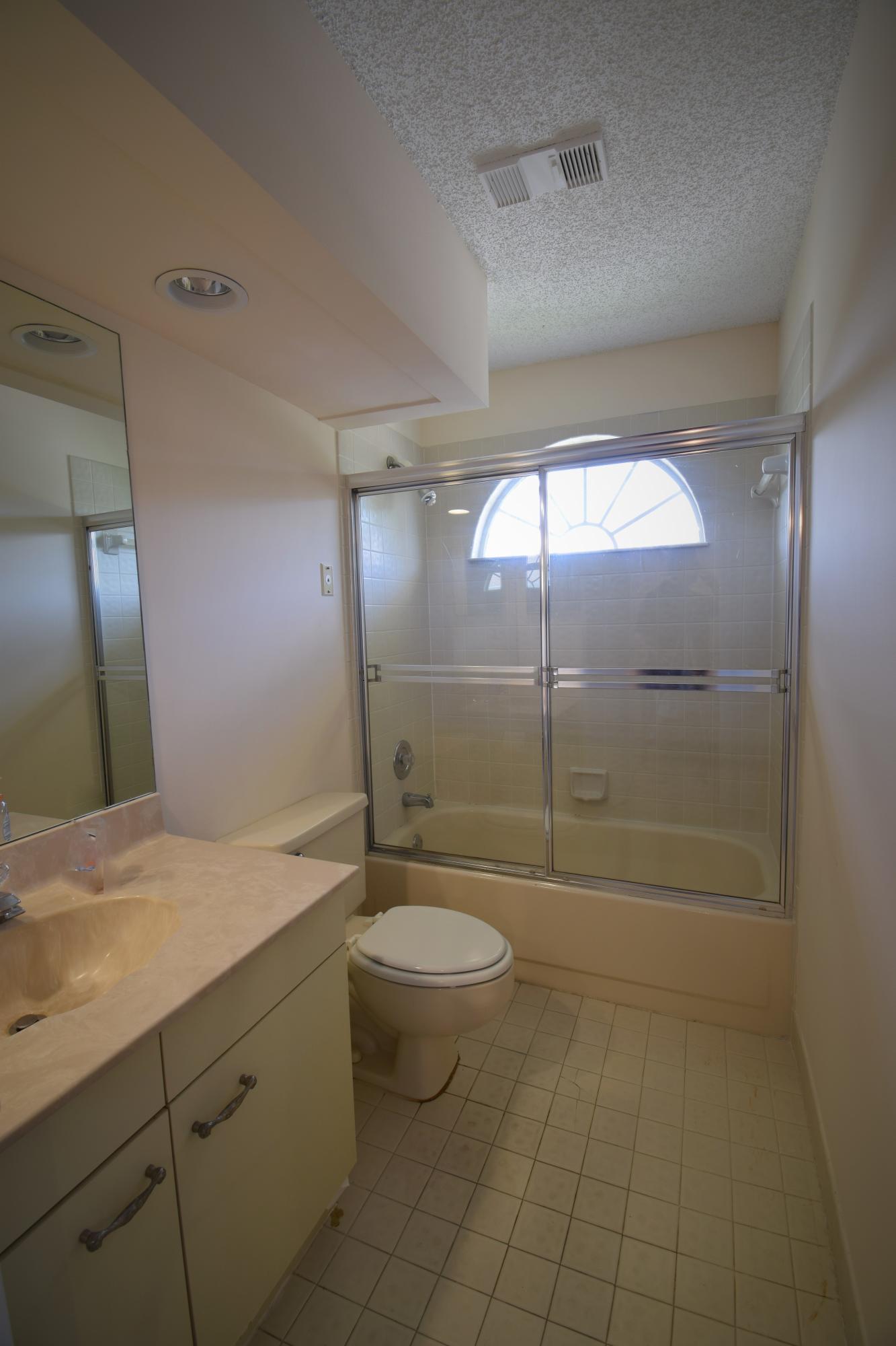 5239 Sapphire Valley Boca Raton, FL 33431 - Photo 12 of 17 Jack & Jill Bathroom