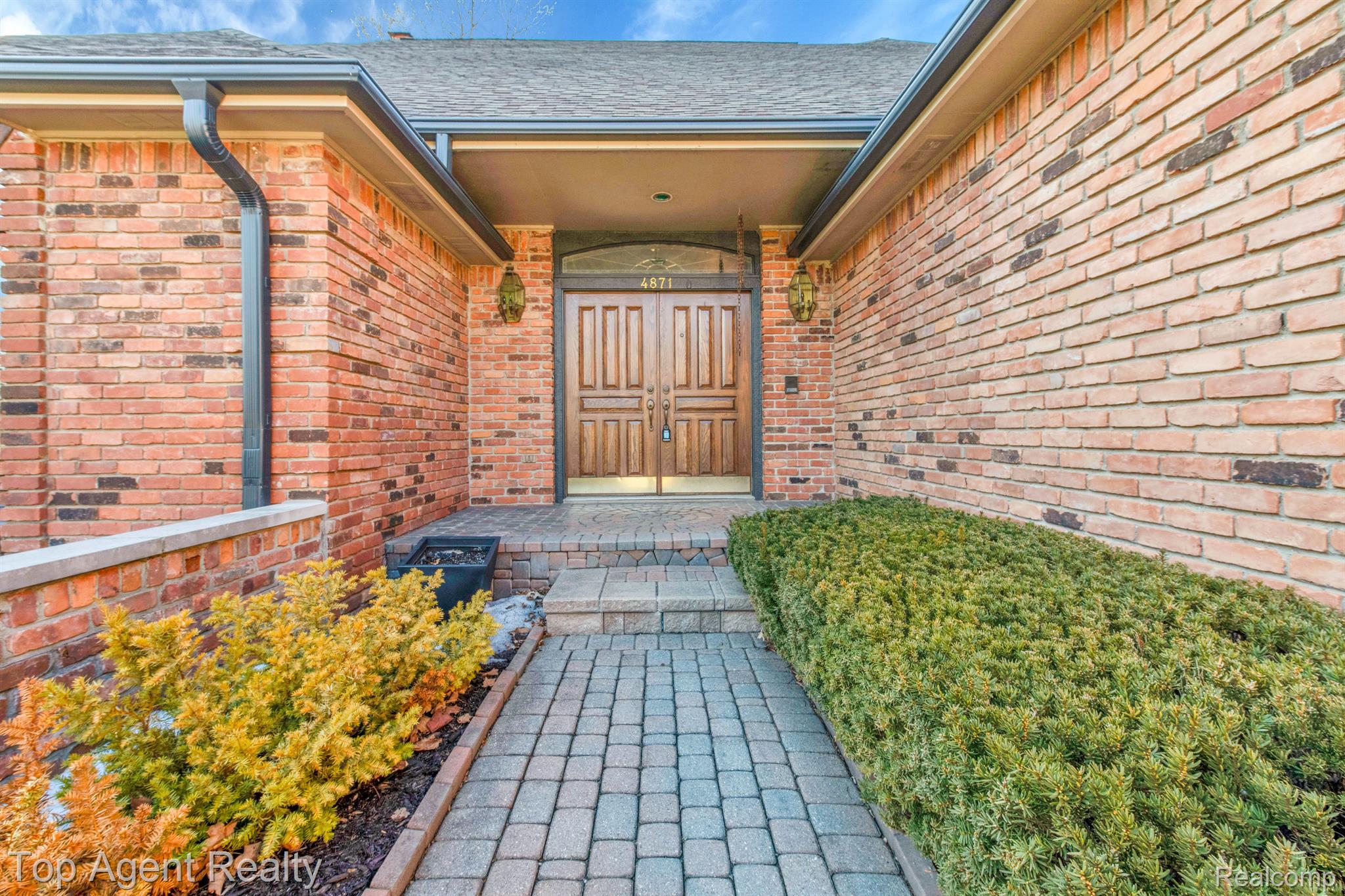 4871 Rivers Edge Drive Troy, MI 48098 - Photo 5 of 48