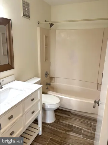 $2,200 | 1812 The Woods, Cherry Hill, NJ 08003