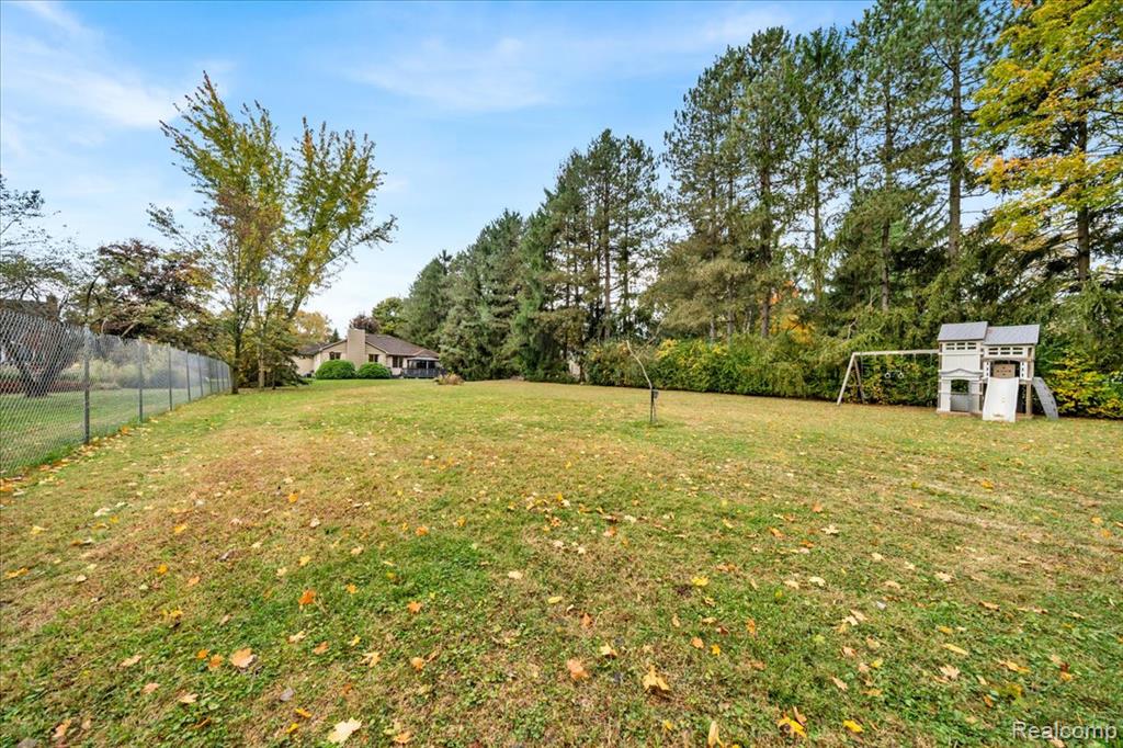 1370 South Boulevard Rochester, MI 48309 - Photo 45 of 65