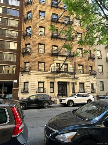 $380,000 | 342 West 56th Street, Unit 1F | Hell's Kitchen
