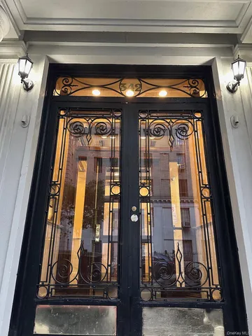 $380,000 | 342 West 56th Street, Unit 1F | Hell's Kitchen