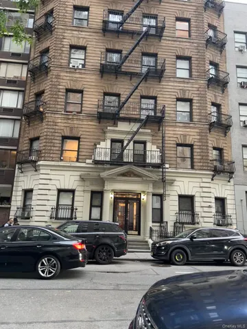 $380,000 | 342 West 56th Street, Unit 1F | Hell's Kitchen