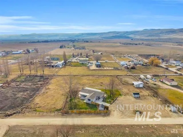 $485,000 | 2852 Sagebrush Drive, Homedale, ID 83628