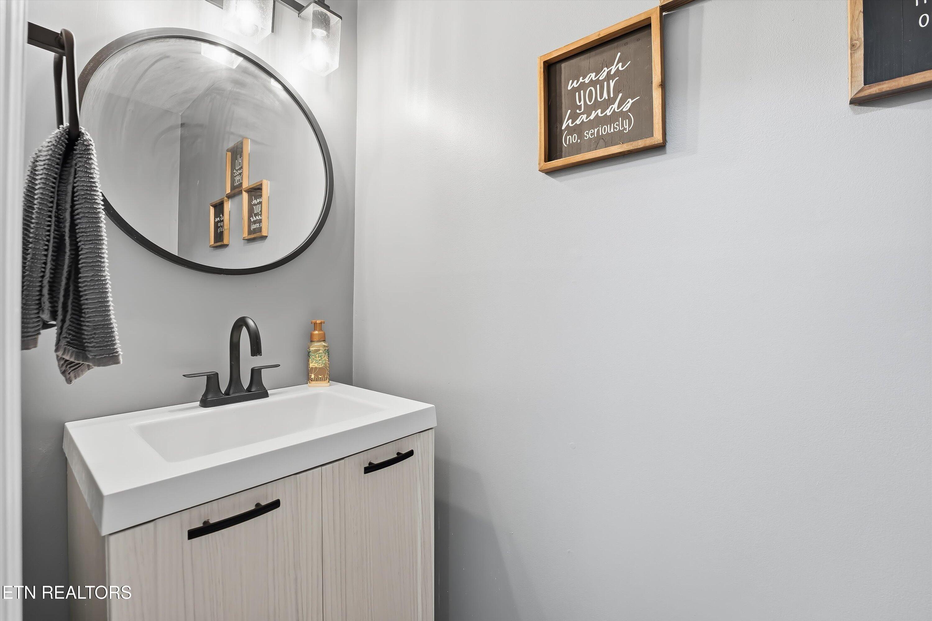 2629 Chukar Road Knoxville, TN 37923 - Photo 13 of 25 Downstairs Half Bath