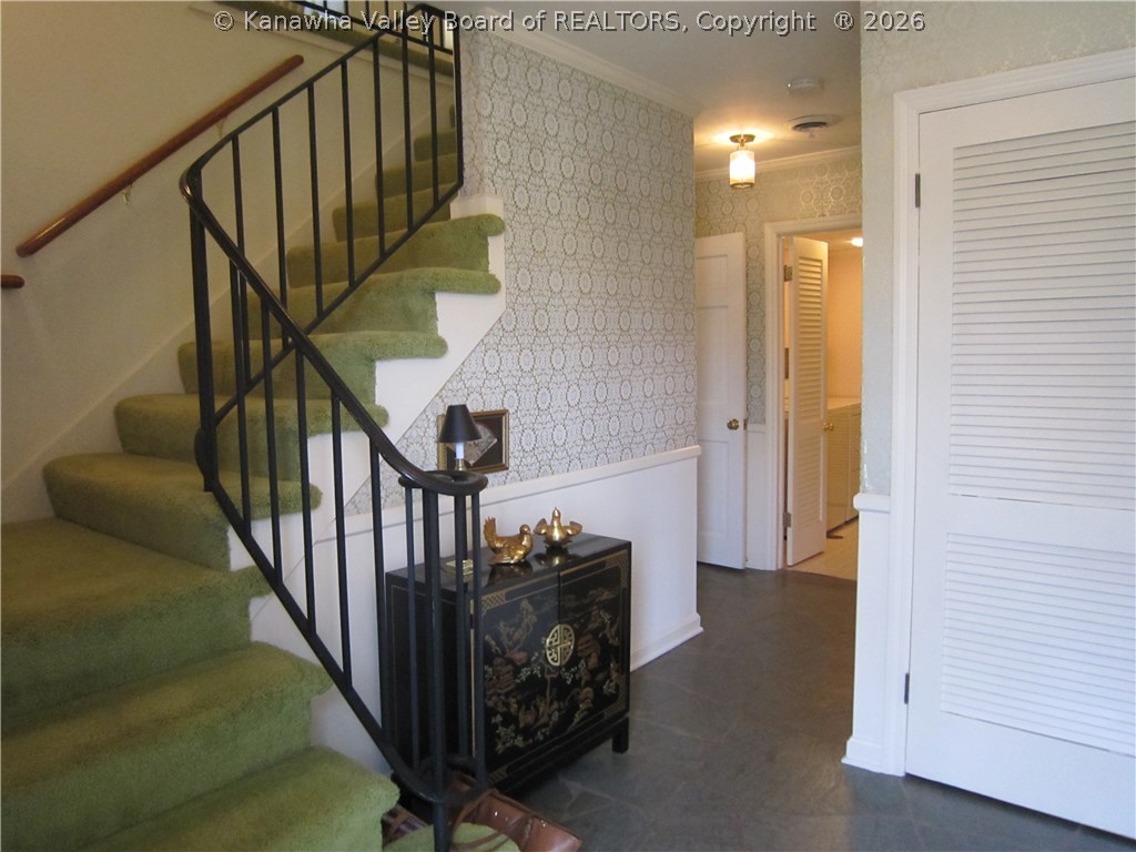 1394 Nottingham Road Charleston, WV 25314 - Photo 3 of 22 Gallery Image 3