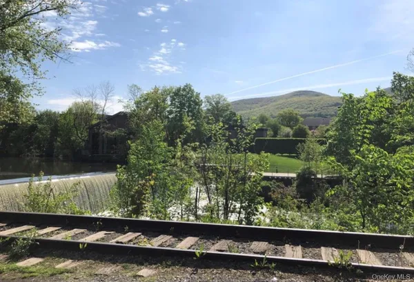 $3,100 | 12 Davis Street, Beacon, NY 12508