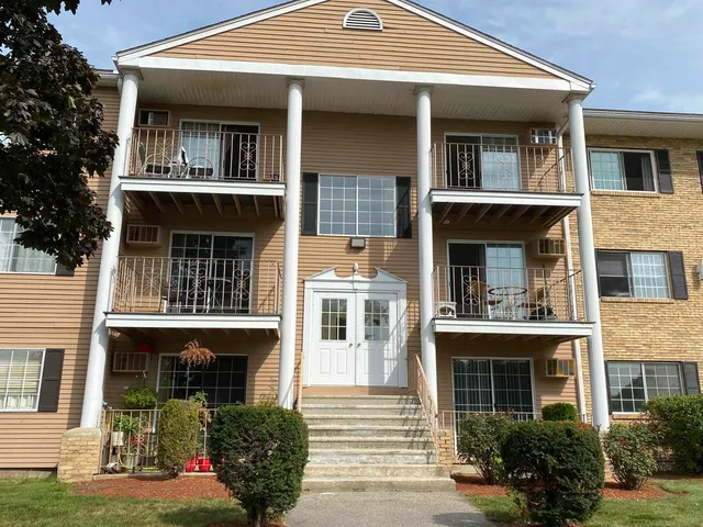 $1,710 | 377 Huse Road, Unit 35, Manchester, NH 03103