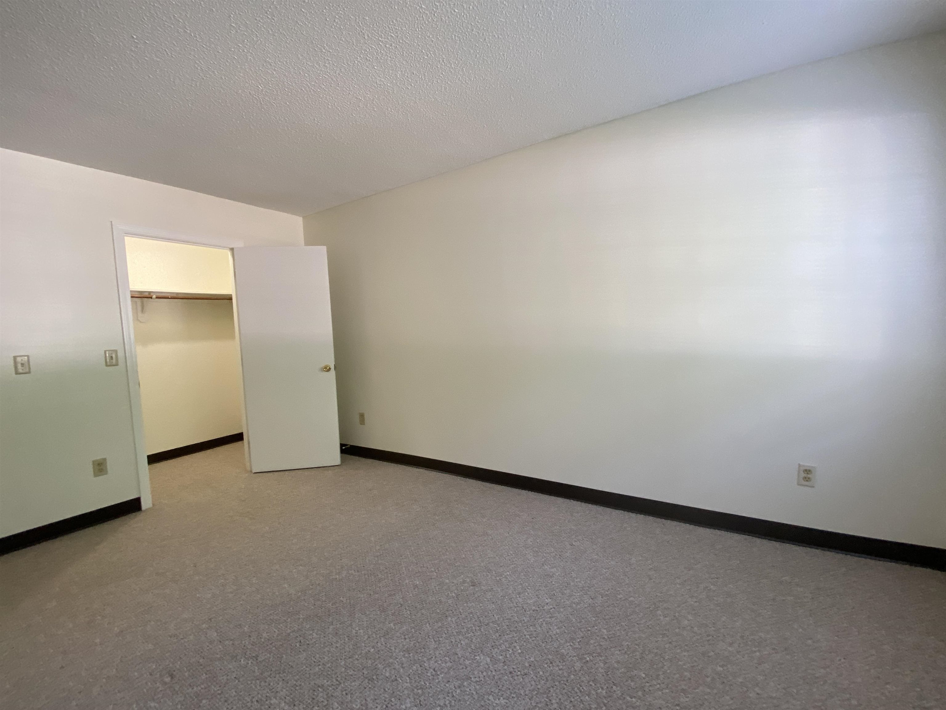 377 Huse Road, Unit 35 Manchester, NH 03103 - Photo 18 of 32