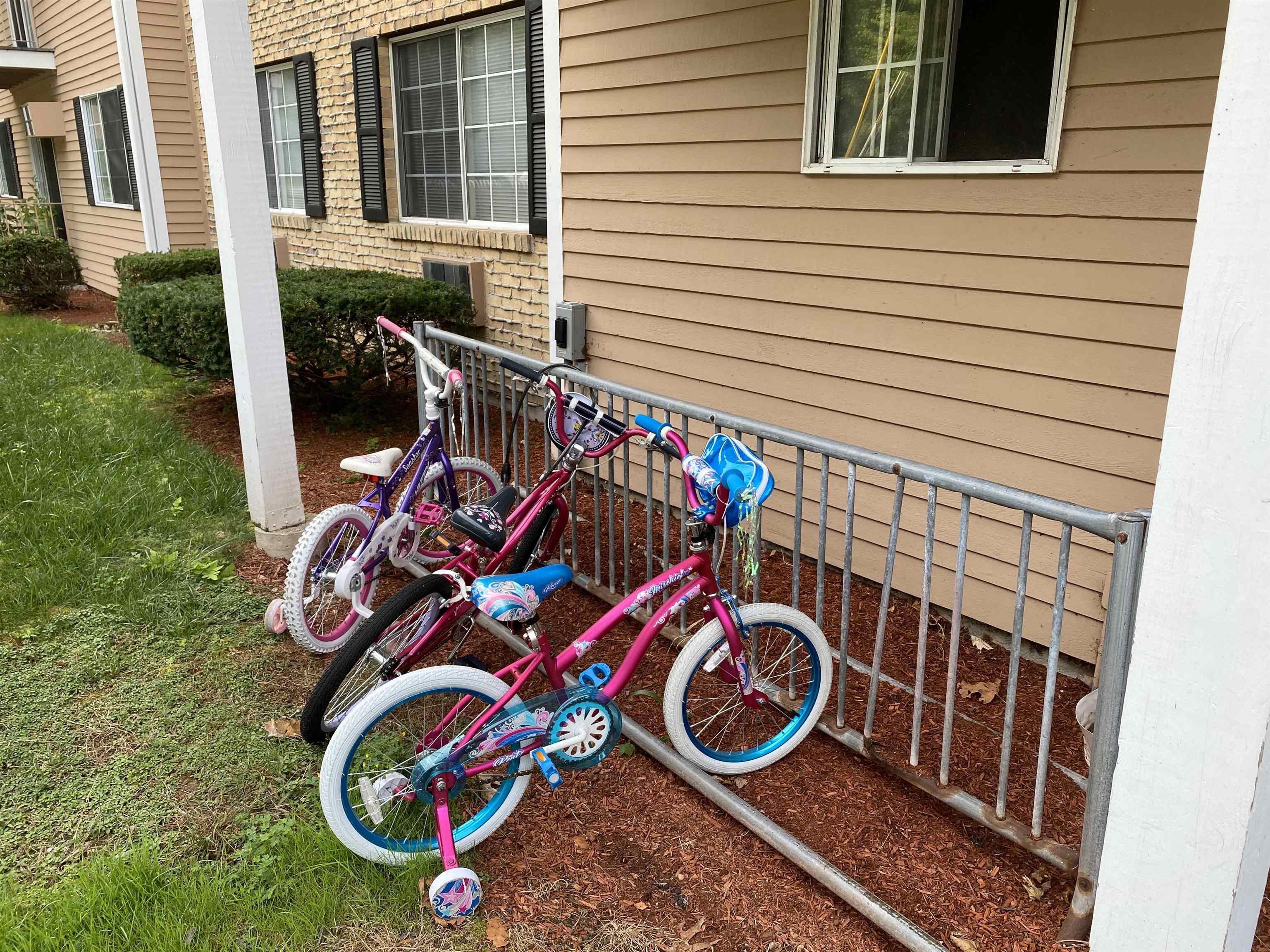 377 Huse Road, Unit 35 Manchester, NH 03103 - Photo 28 of 32