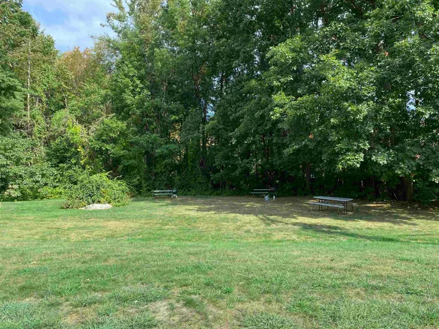 $1,710 | 377 Huse Road, Unit 35, Manchester, NH 03103