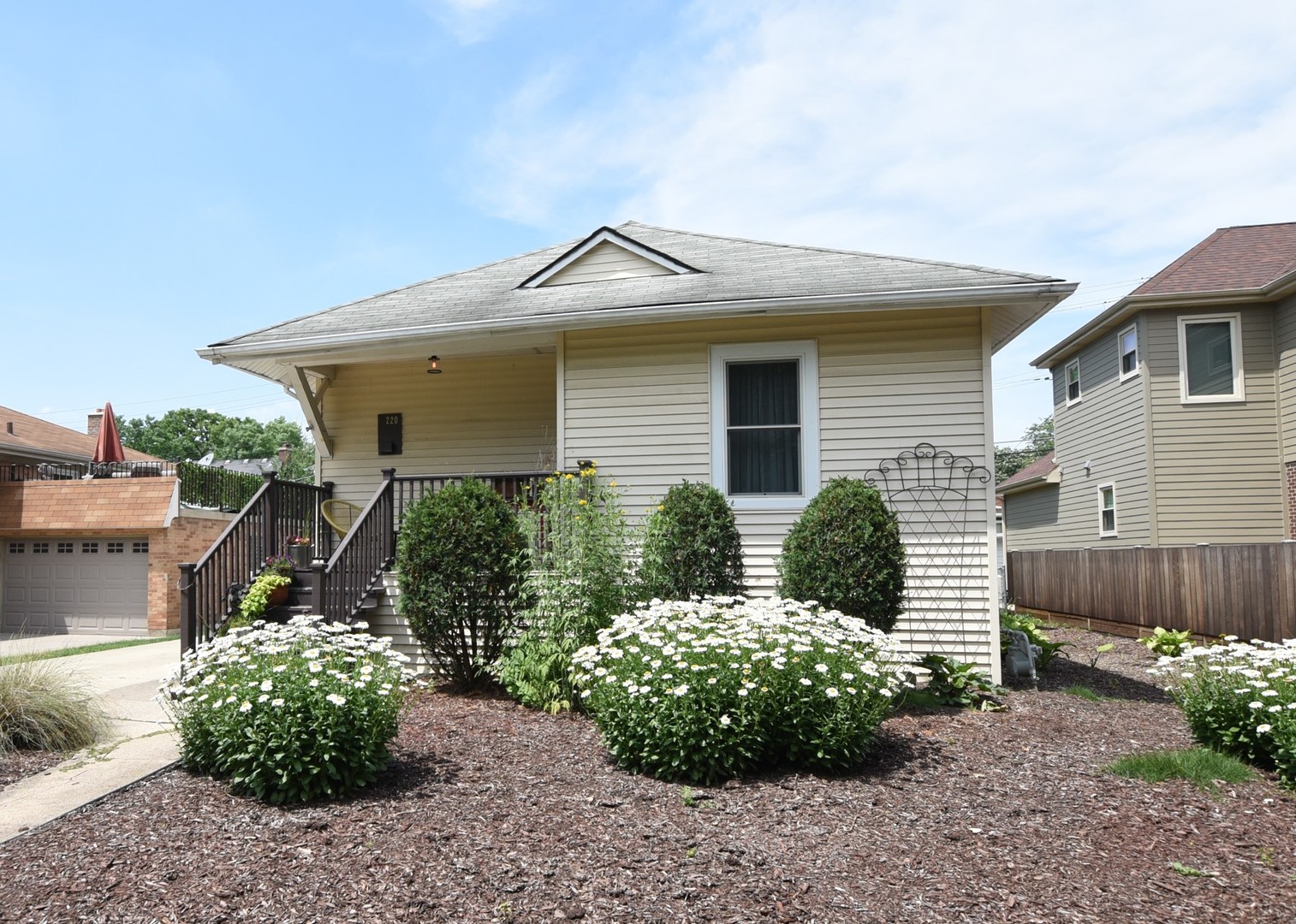 220 East Burlington Street Riverside, IL 60546 - Photo 1 of 31 a front view of a house