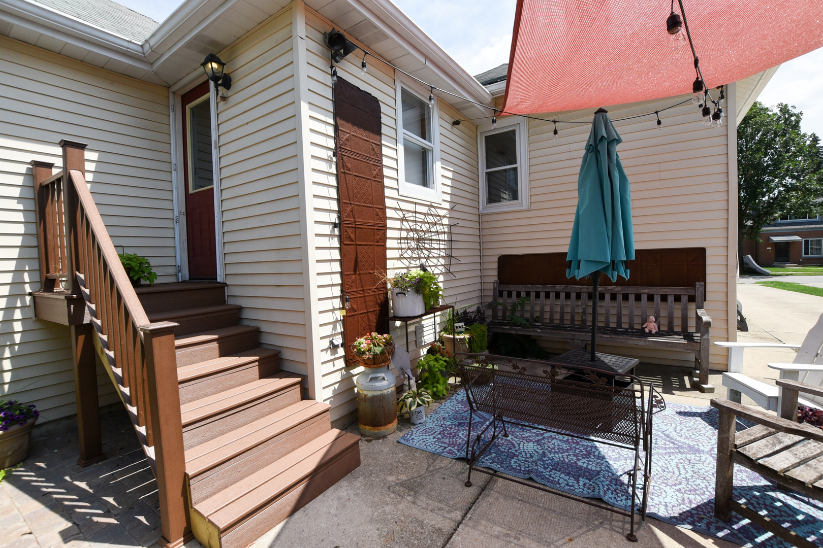 220 East Burlington Street Riverside, IL 60546 - Photo 25 of 31 a view of a patio with a table and chairs