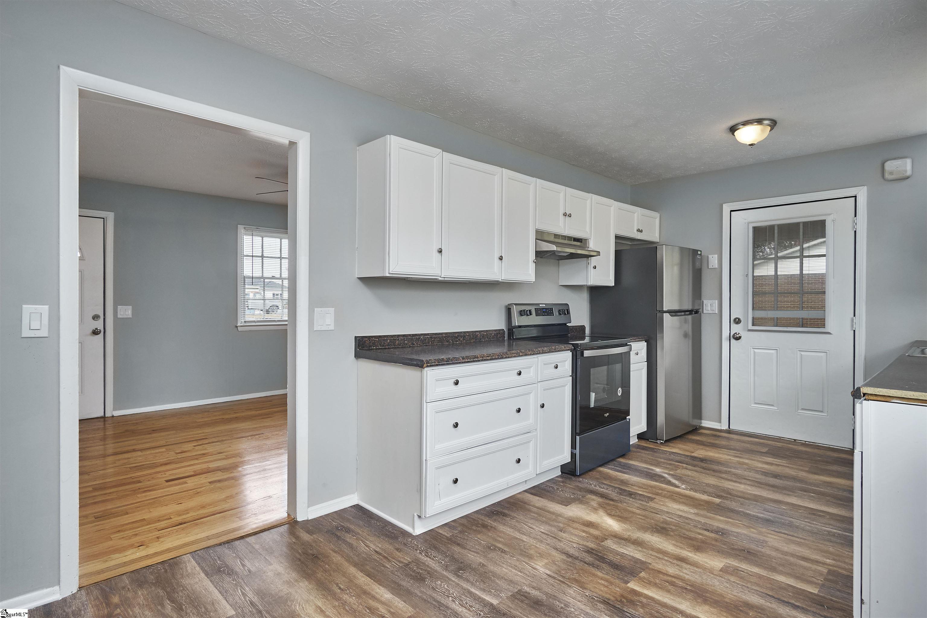 2302 Old Williamston Road Anderson, SC 29621 - Photo 4 of 26