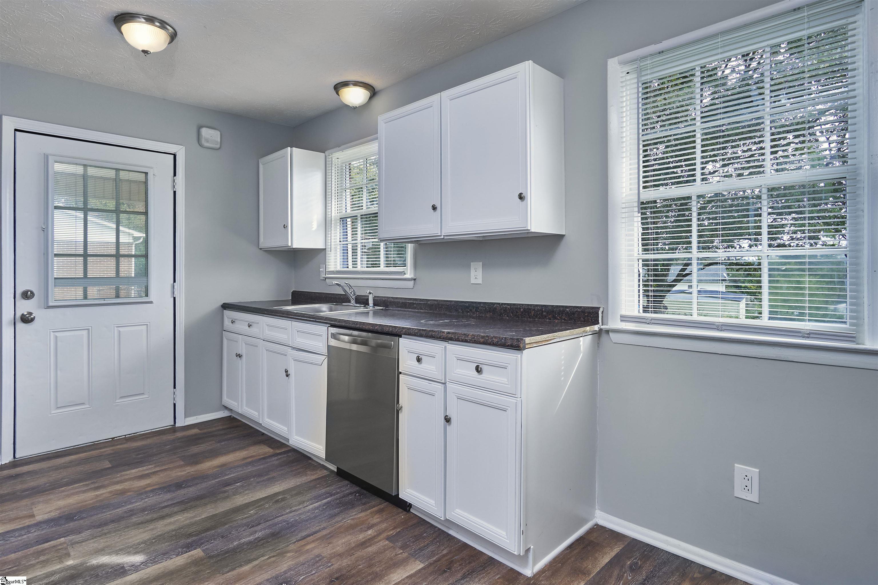2302 Old Williamston Road Anderson, SC 29621 - Photo 5 of 26