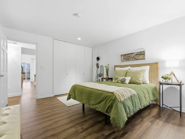 $229,000 | 5512 East Lake Drive, Unit C, Lisle, IL 60532