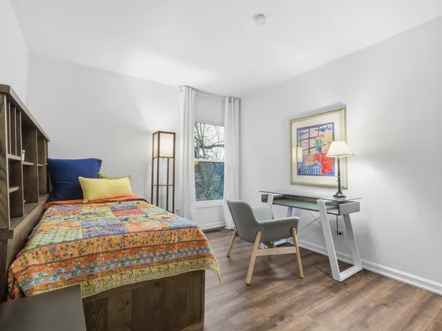 $229,000 | 5512 East Lake Drive, Unit C, Lisle, IL 60532