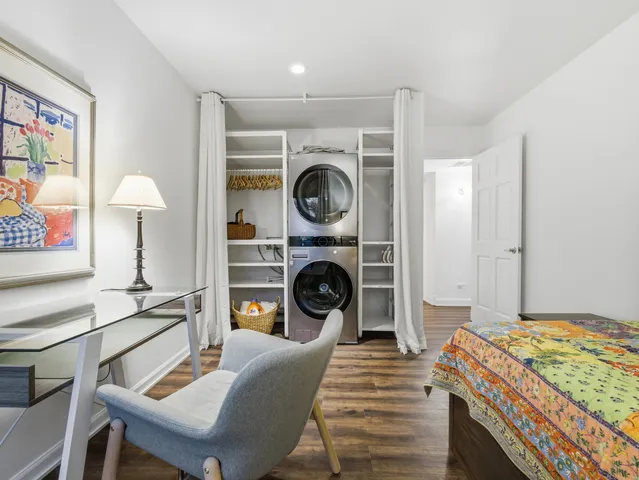 $229,000 | 5512 East Lake Drive, Unit C, Lisle, IL 60532