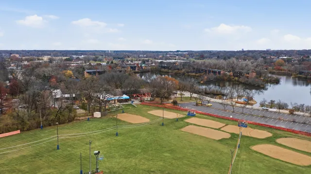 $229,000 | 5512 East Lake Drive, Unit C, Lisle, IL 60532