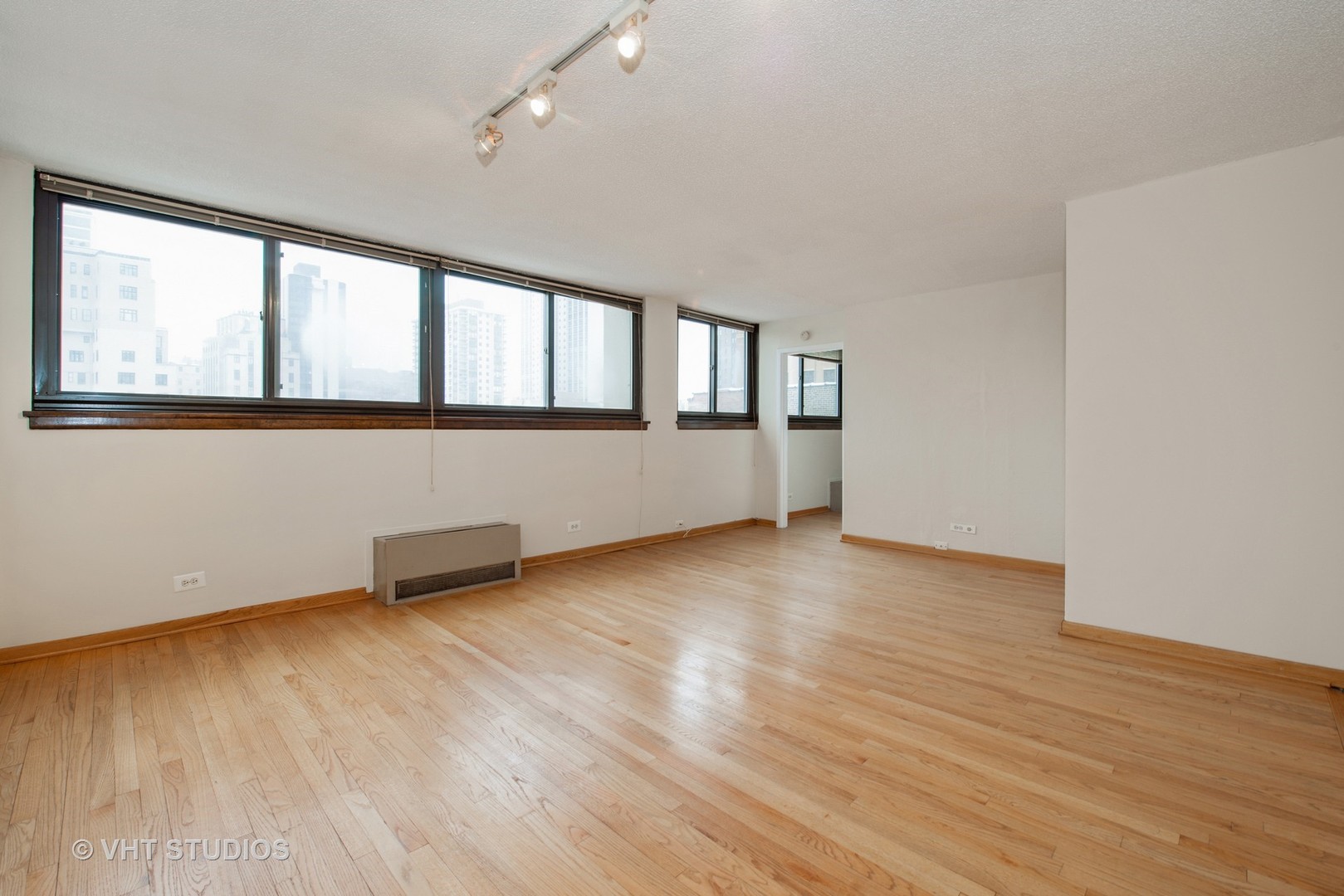 30 East Division Street, Unit 10B Chicago, IL 60610 - Photo 3 of 15