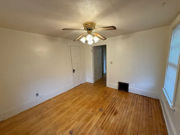 $95,500 | 126 8th Street, Clintonville, WI 54929