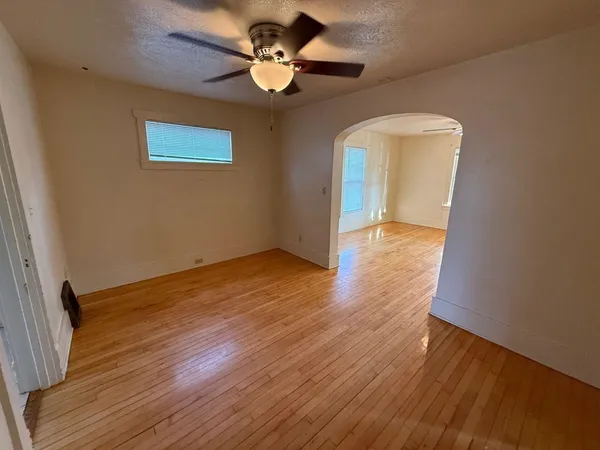 $95,500 | 126 8th Street, Clintonville, WI 54929