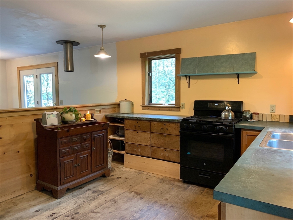166 East Chestnut Hill Road Montague, MA 01351 - Photo 14 of 32