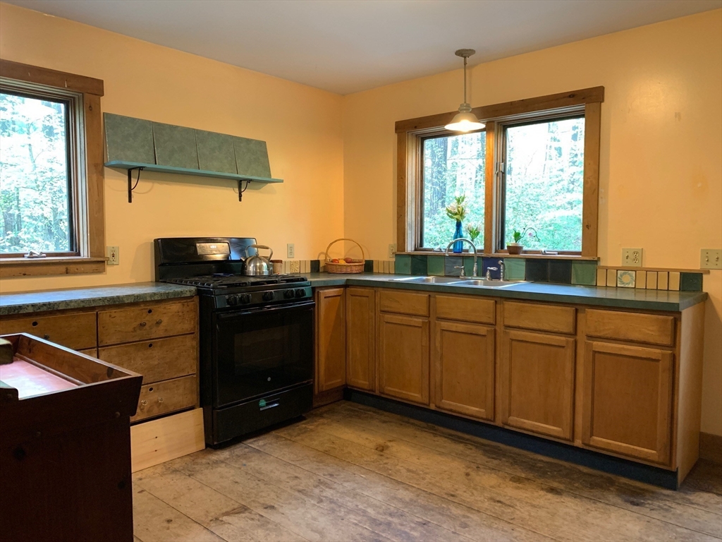 166 East Chestnut Hill Road Montague, MA 01351 - Photo 15 of 32