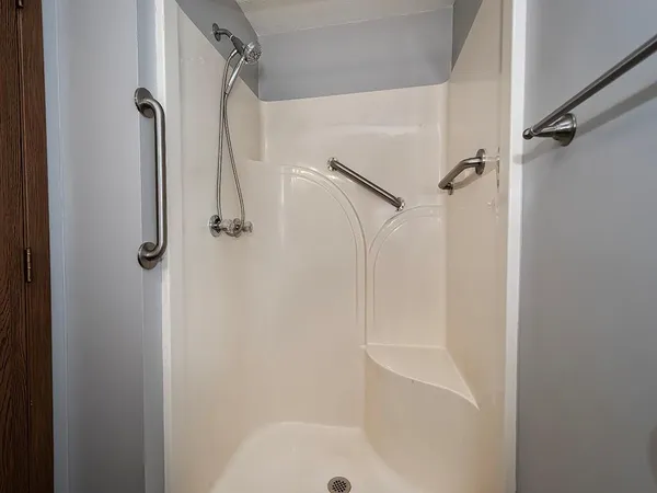 $190,000 | 2750 Iowa Drive, Unit 14, Lower Burrell, PA 15068