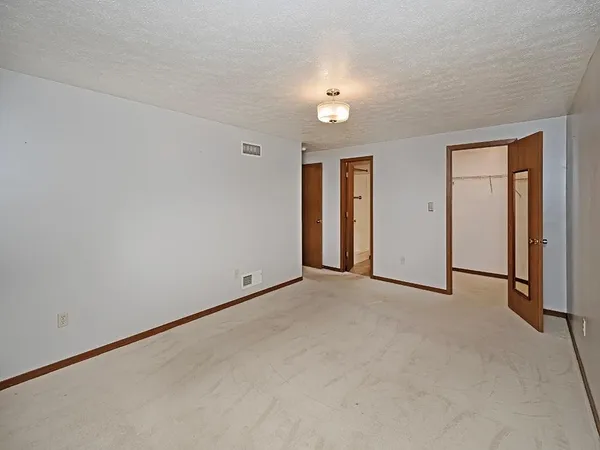 $190,000 | 2750 Iowa Drive, Unit 14, Lower Burrell, PA 15068