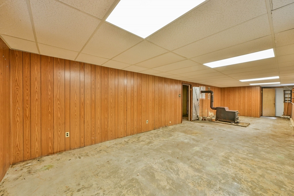151 Baker Pond Road Dudley, MA 01571 - Photo 27 of 33