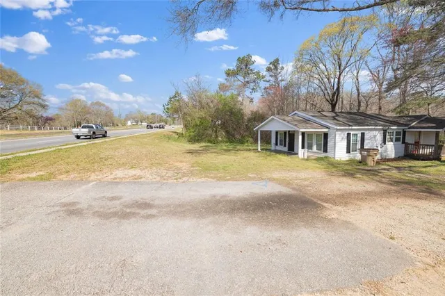 $399,000 | 4577 Winder Highway, Flowery Branch, GA 30542