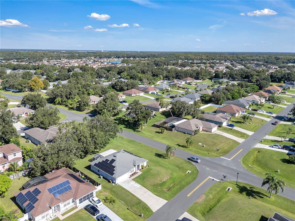 2926 Foraker Way Kissimmee, FL 34758 - Photo 8 of 43