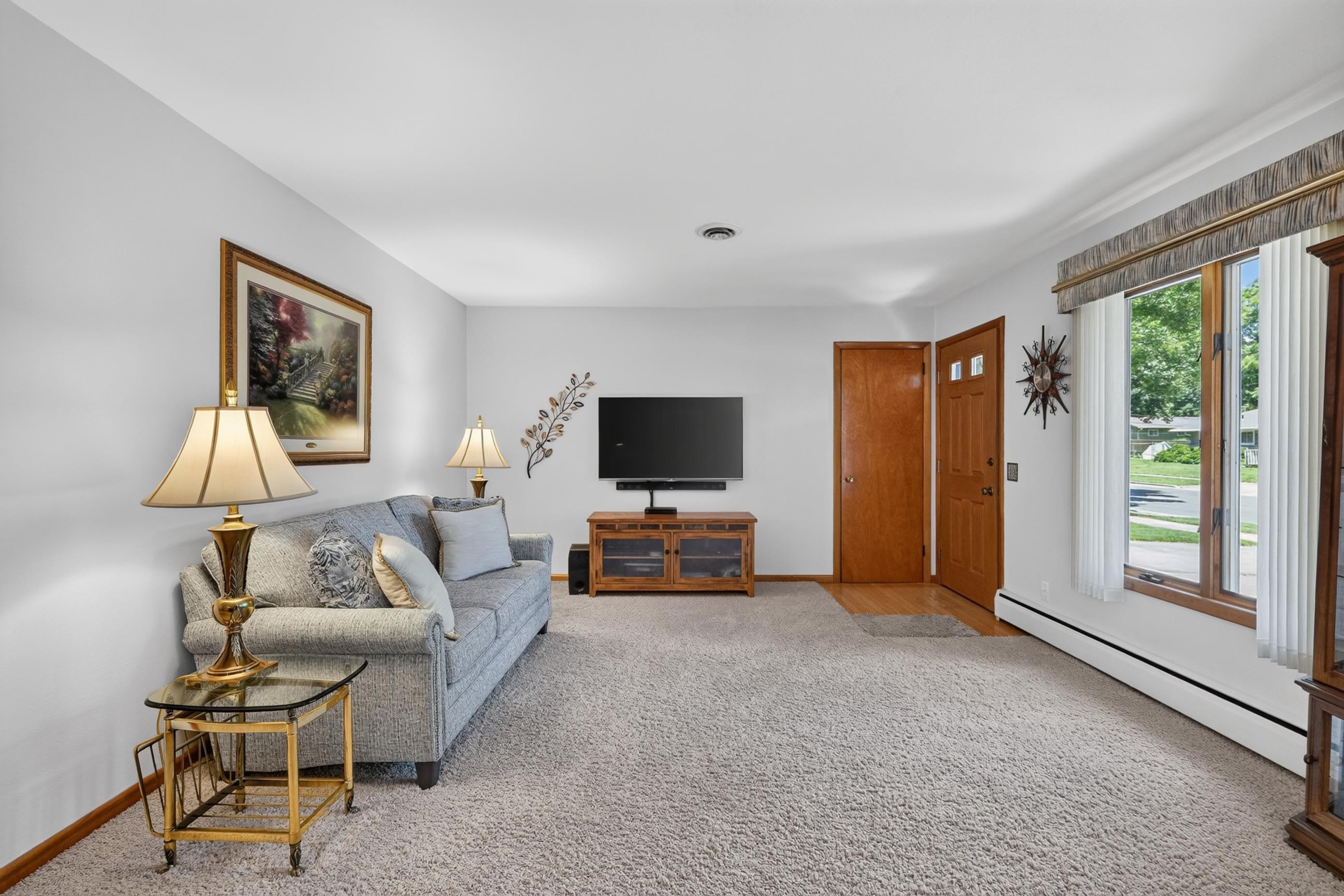 1610 Homberg Lane Madison, WI 53716 - Photo 6 of 46