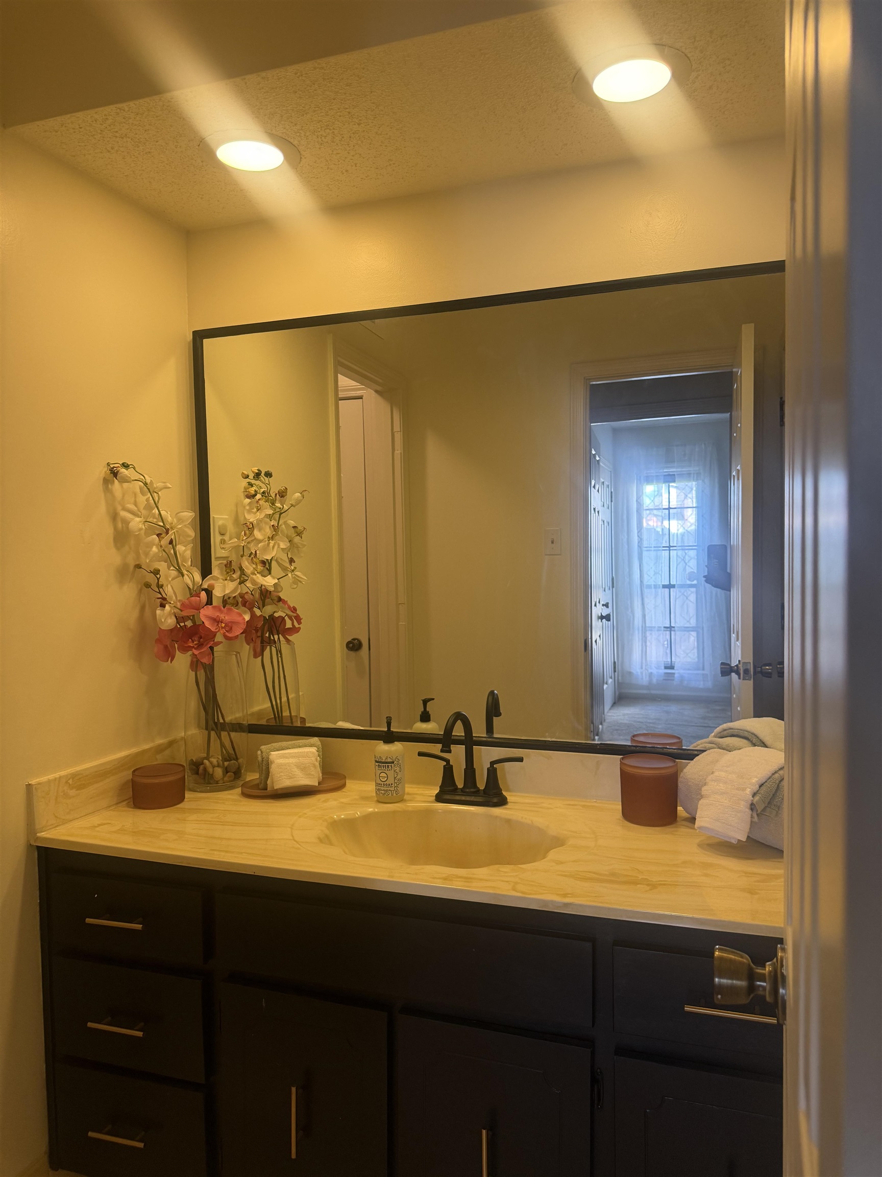 3204 Ruskin Road Memphis, TN 38134 - Photo 30 of 38 Bathroom featuring vanity and a textured ceiling