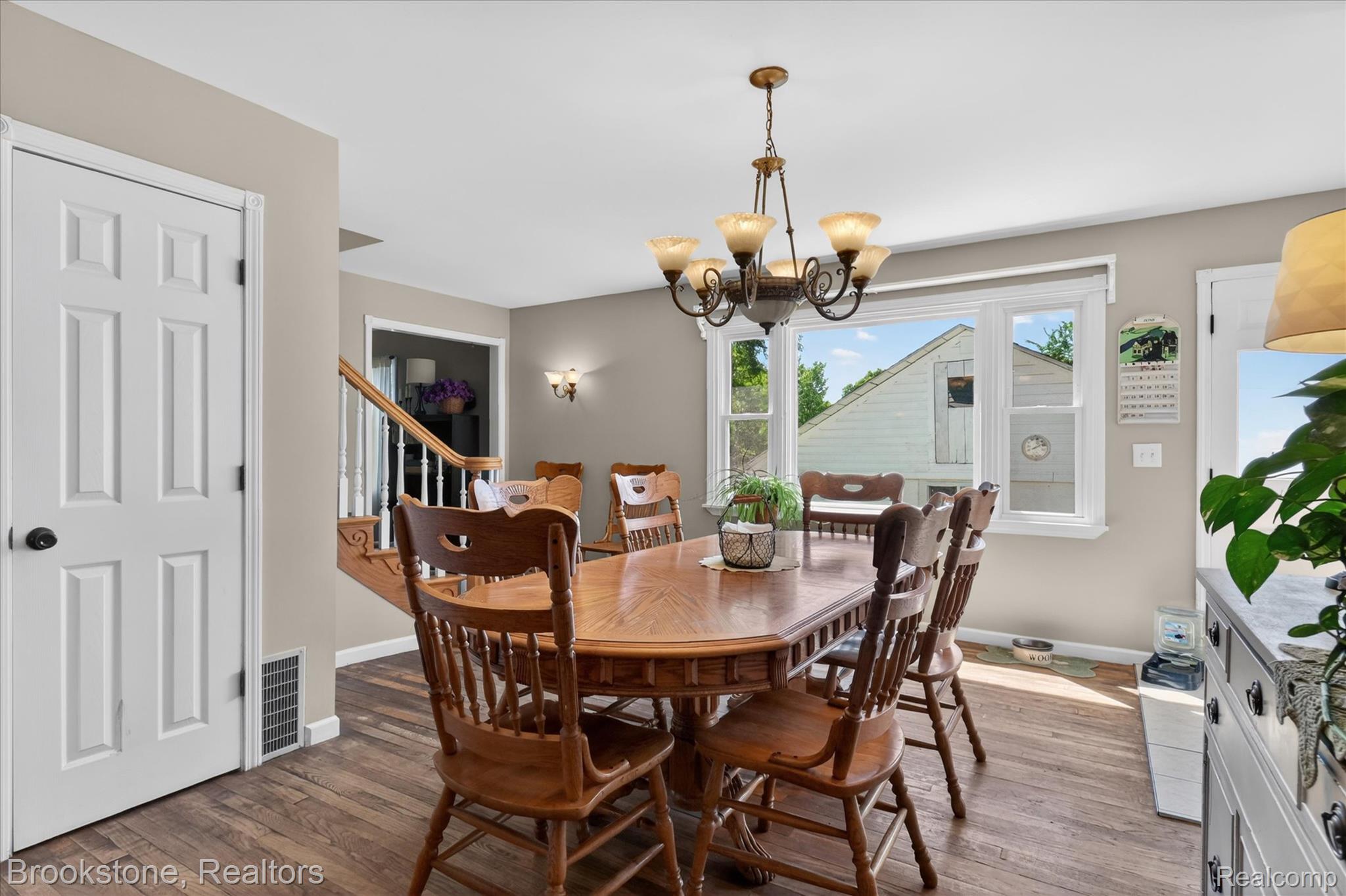 9455 Andersonville Road Clarkston, MI 48346 - Photo 14 of 82 Spacious Dining Room