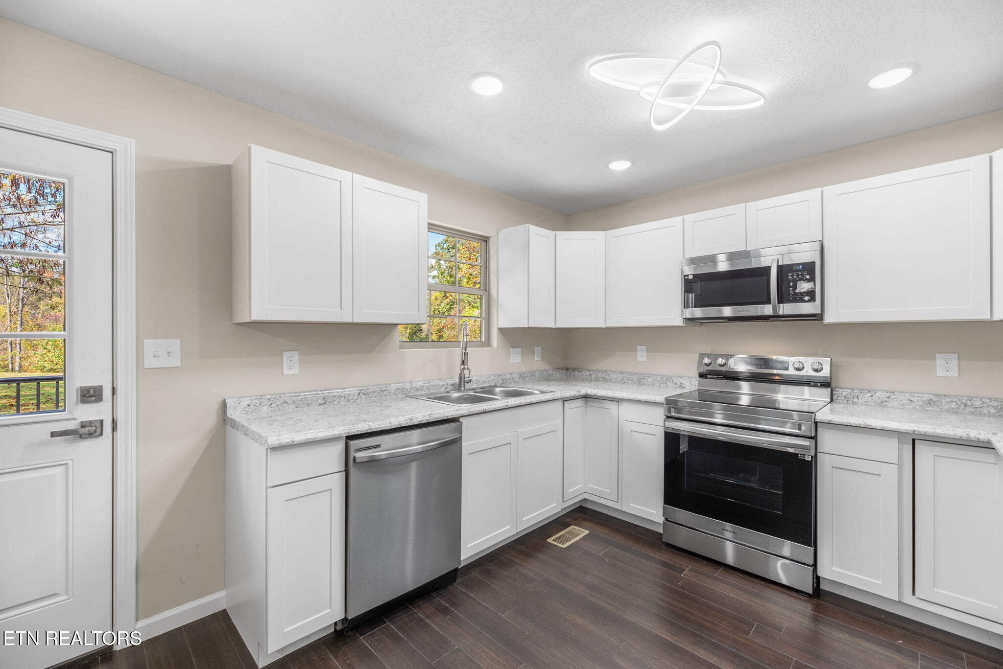 709 New Clear Branch Road Rocky Top, TN 37769 - Photo 8 of 24 Gallery Image 8