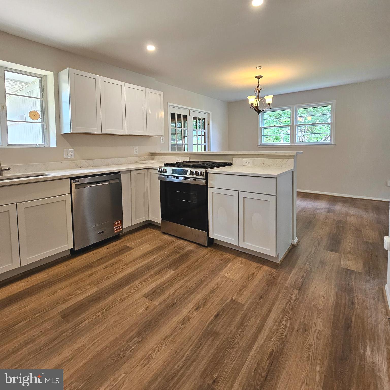 7606 Gresham Street Springfield, VA 22151 - Photo 11 of 36