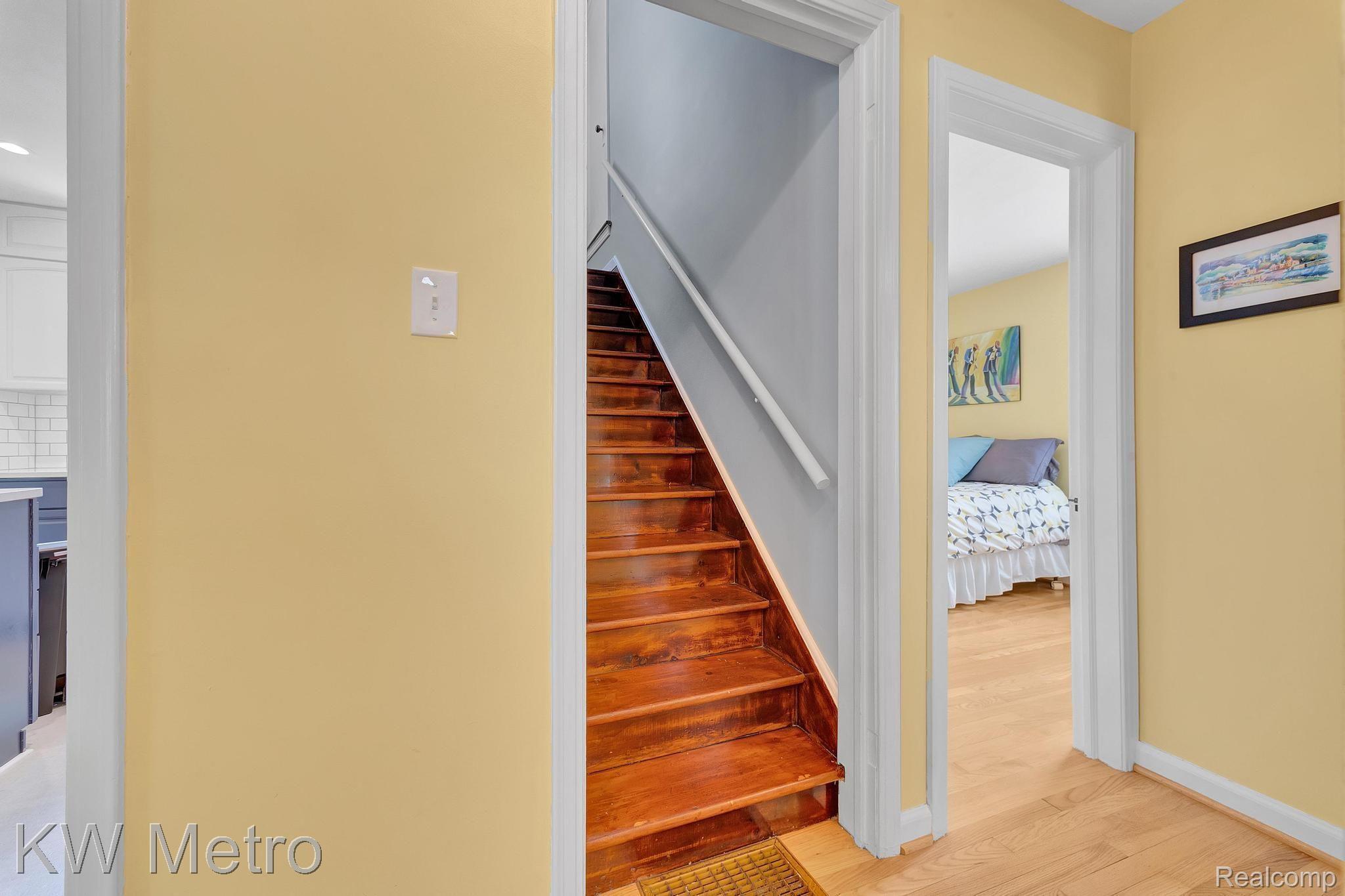 1173 Columbia Road Berkley, MI 48072 - Photo 21 of 37 Stairs to Second Floor Primary