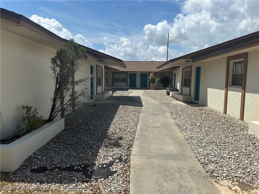 7420 Valencia Road Sebring, FL 33876 - Photo 1 of 11