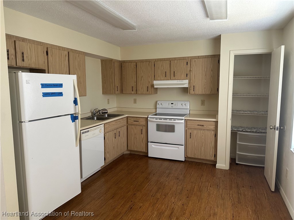 7420 Valencia Road Sebring, FL 33876 - Photo 4 of 11