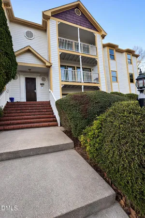 $224,900 | 2020 Quaker Landing, Unit 201, Raleigh, NC 27603