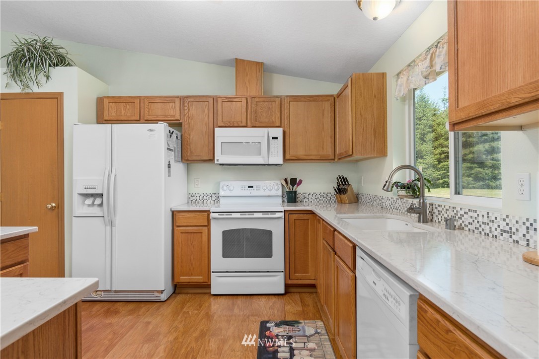 58 Elk Ridge Drive Cathlamet, WA 98612 - Photo 6 of 37 Gallery Image 6